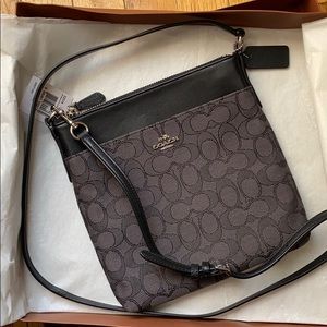 NWT Coach Signature Kitt Messenger Bag